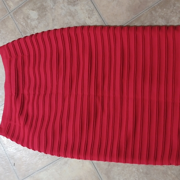 Laric pencil skirt - Picture 1 of 11